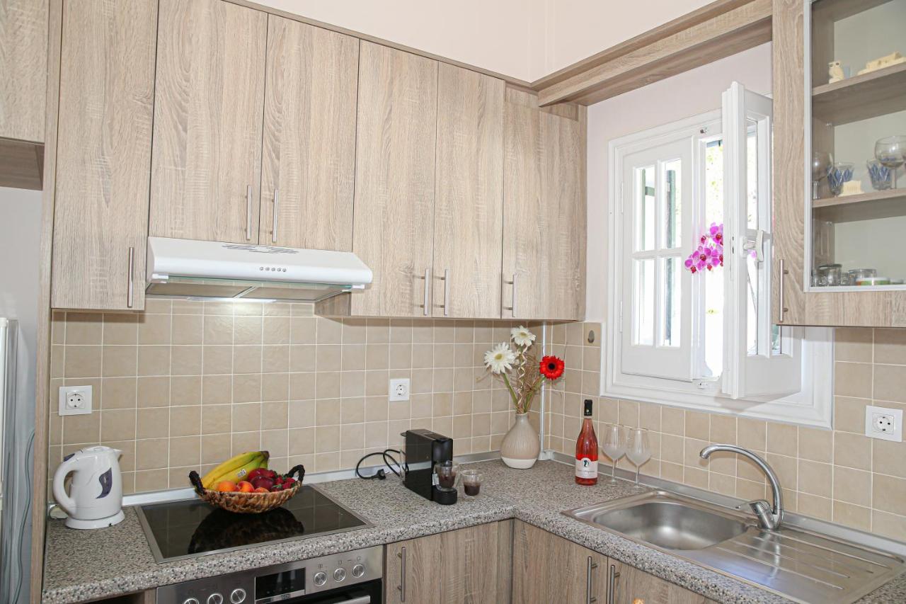 Angela's House By The Sea * Marathias